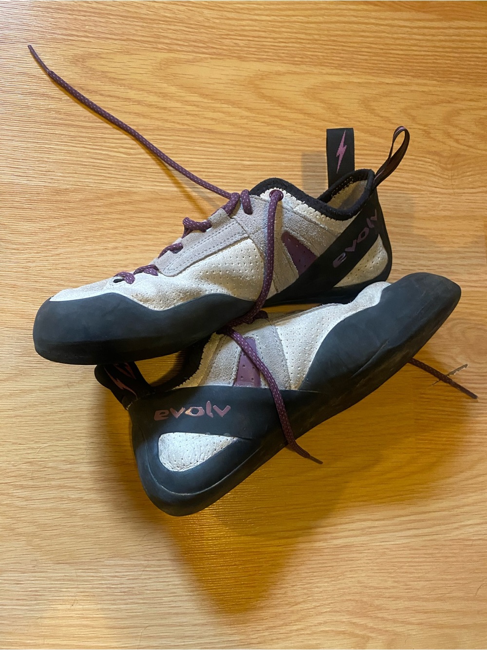 Women’s Climbing Shoes — Gray with Purple Accent
